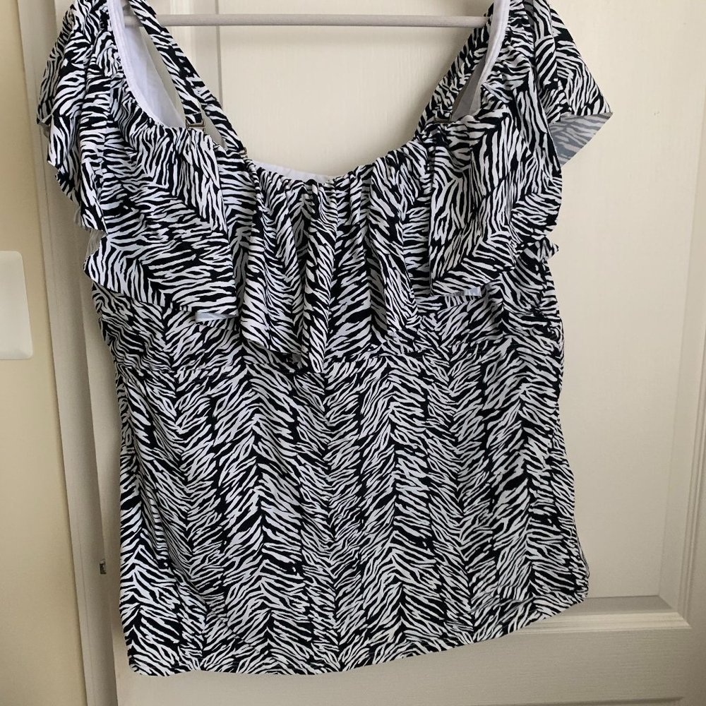 Island Escape Woman Tankini Top